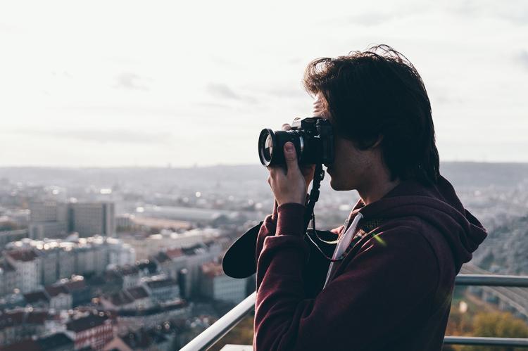 5 Reasons Why You Shouldn't Learn Photography On Your Own.